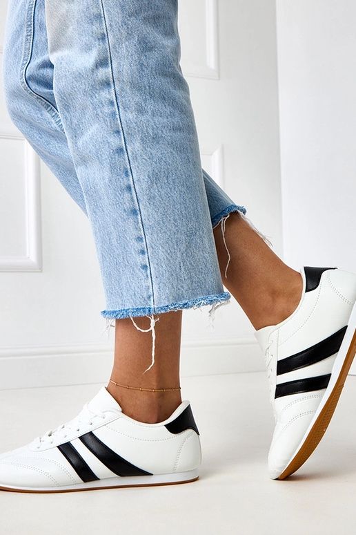 Balti tenisa tipa sporta apavi ar... Balti tenisa tipa sporta apavi ar...