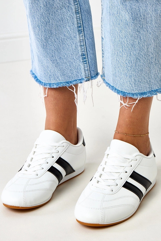 Balti tenisa tipa sporta apavi ar... Balti tenisa tipa sporta apavi ar...