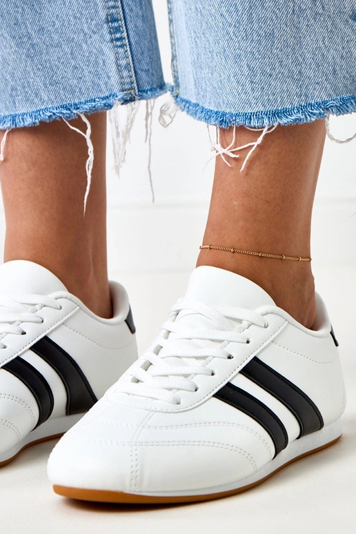 Balti tenisa tipa sporta apavi ar... Balti tenisa tipa sporta apavi ar...