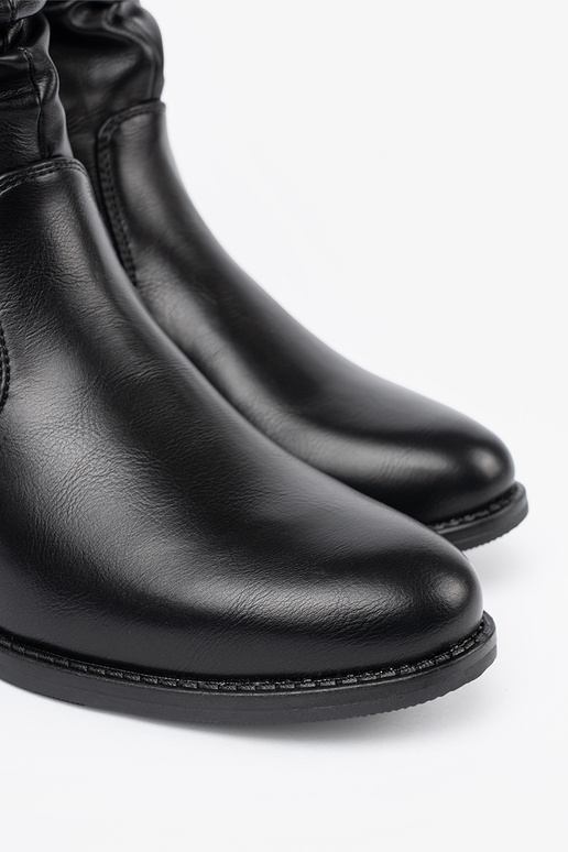 KomfortoIne zābaki Melnas krāsas z marszczeniami