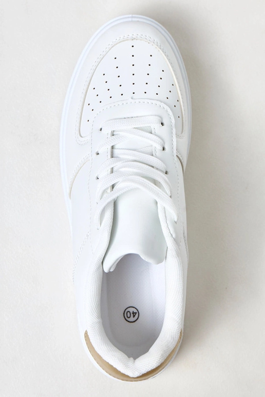 Białe sneakersy na platformie ze... Białe sneakersy na platformie ze...