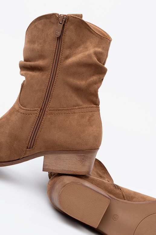 brūnas krāsas sieviešu zābaki o klasycznym kroju