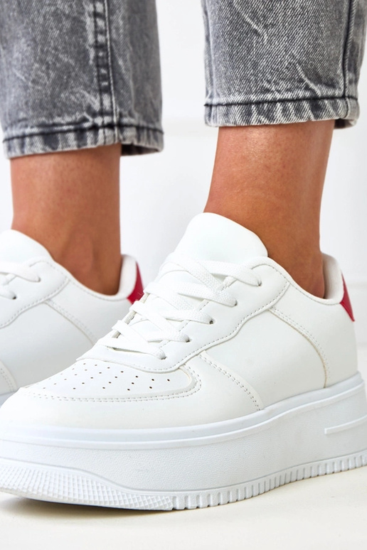 Balti sporta apavi ar platformu un... Balti sporta apavi ar platformu un...