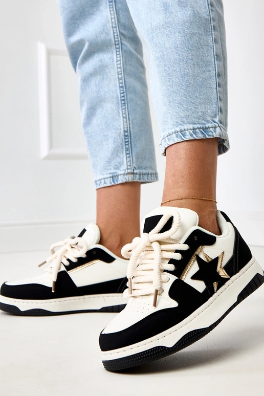 Melni un balti platforma sporta apavi... Melni un balti platforma sporta apavi...