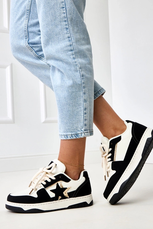 Melni un balti platforma sporta apavi... Melni un balti platforma sporta apavi...