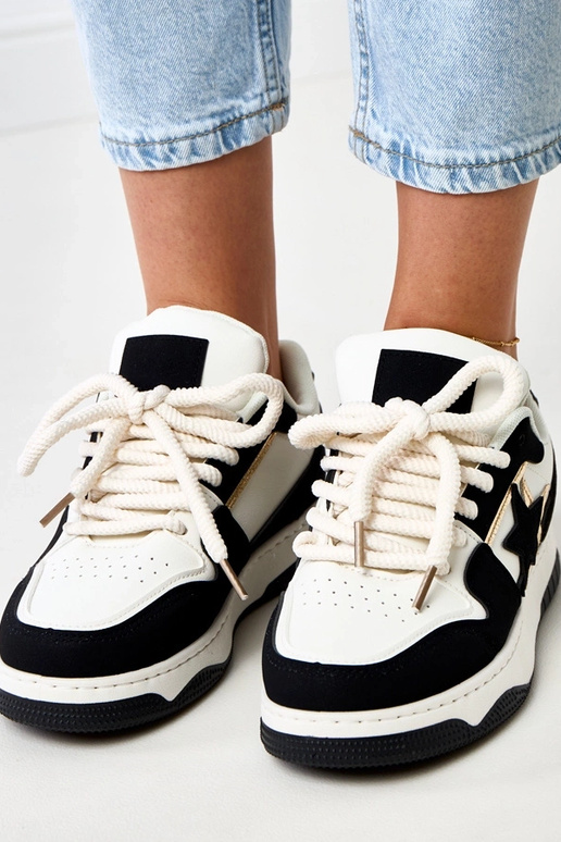 Melni un balti platforma sporta apavi... Melni un balti platforma sporta apavi...