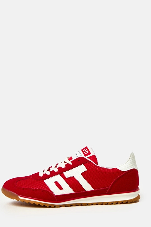 Sarkani sporta apavi ar baltajiem... Sarkani sporta apavi ar baltajiem...