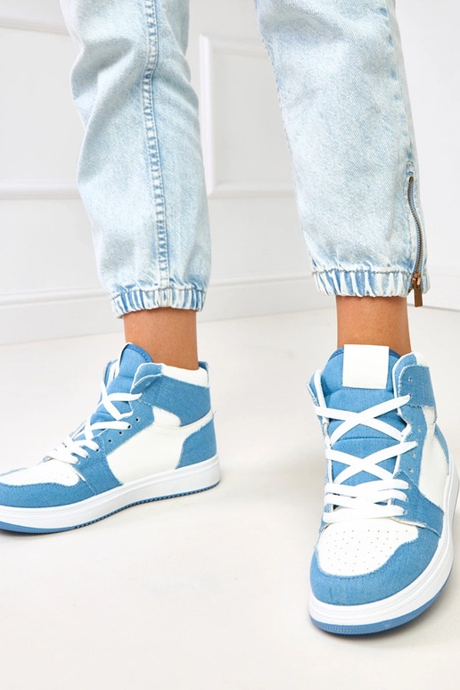 Augsti sporta apavi virs potītes ar... Augsti sporta apavi virs potītes ar...