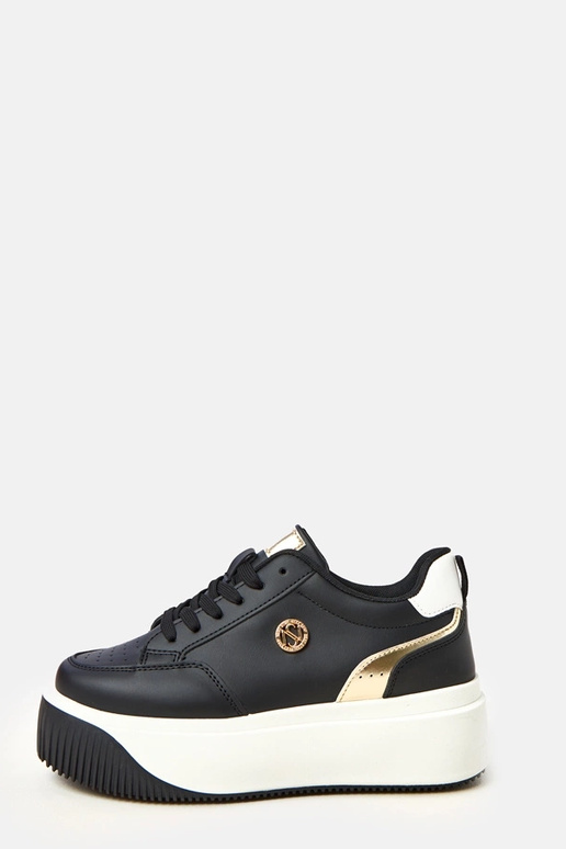 Melni sporta apavi uz platformas ar... Melni sporta apavi uz platformas ar...