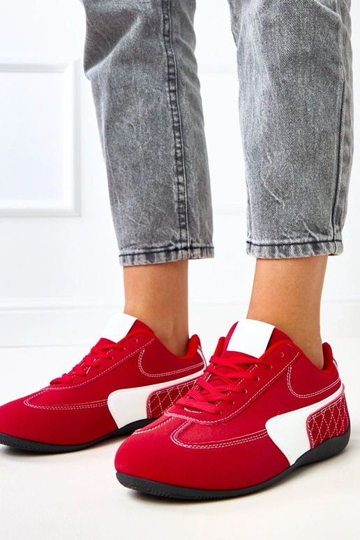 Sarkani sporta apavi ar baltiem... Sarkani sporta apavi ar baltiem...