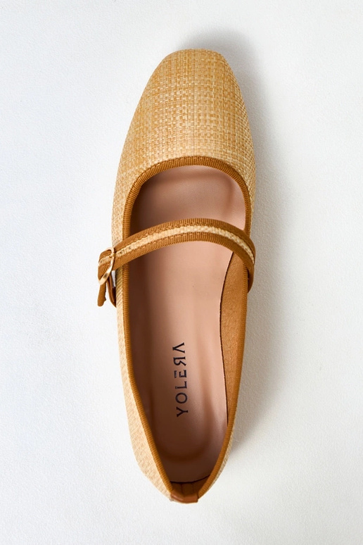 Brūnas pinētās balerīnas ar sprādzi... Brūnas pinētās balerīnas ar sprādzi...