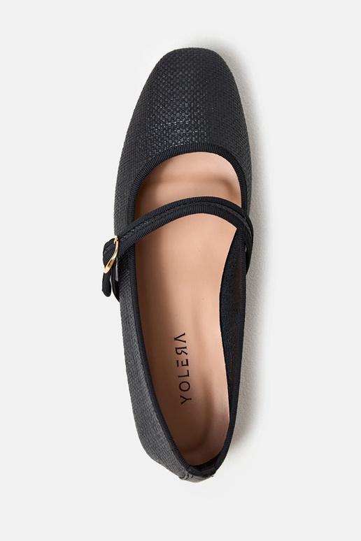 Melnas pinētās balerīnas ar sprādzi... Melnas pinētās balerīnas ar sprādzi...