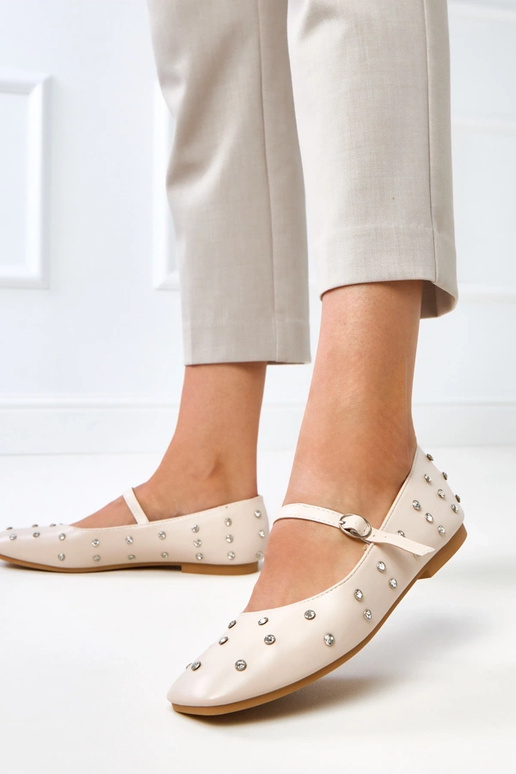 Smilšu krāsas balerīnas ar kristāliem... Smilšu krāsas balerīnas ar kristāliem...