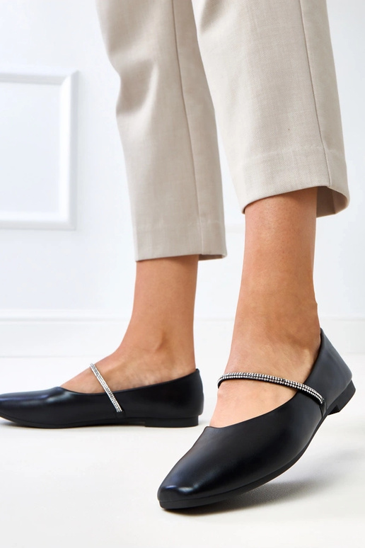 Melnas balerīnas ar dekoratīvu... Melnas balerīnas ar dekoratīvu...