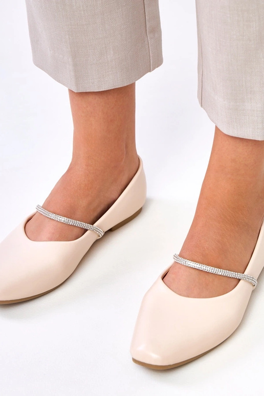 Smilšu krāsas balerīnas ar dekoratīvu... Smilšu krāsas balerīnas ar dekoratīvu...