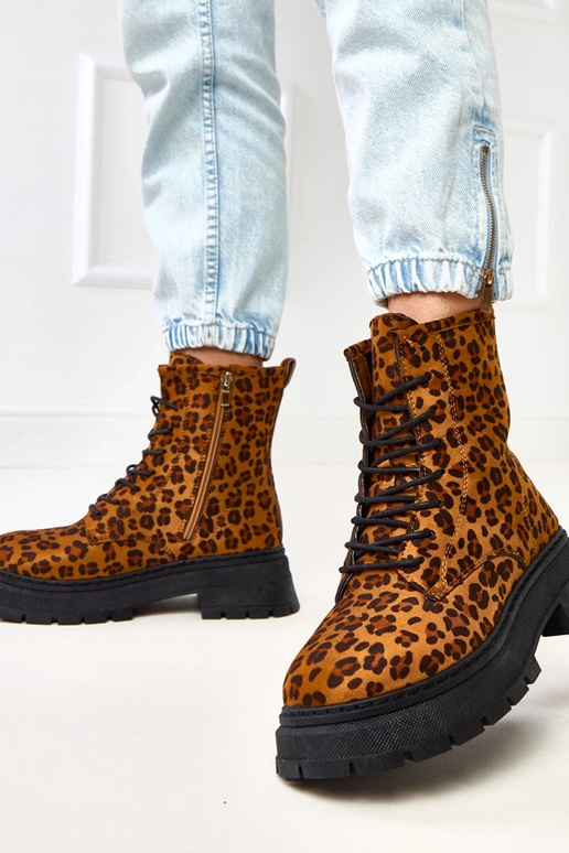 Brūni zābaki ar leoparda rakstu, Espe