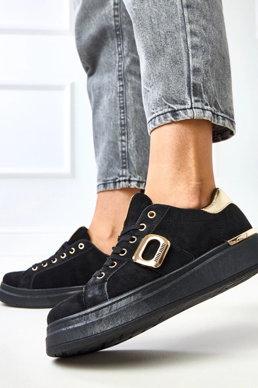 Melnas sporta apavi ar platformu un... Melnas sporta apavi ar platformu un...