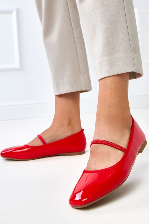 Sarkani lakoti balerīni ar gumiju Lantos Sarkani lakoti balerīni ar gumiju Lantos