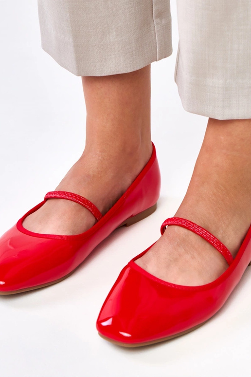 Sarkani lakoti balerīni ar gumiju Lantos Sarkani lakoti balerīni ar gumiju Lantos