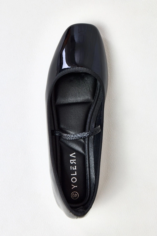 Melnas lakotas balerīni ar gumiju Lantos Melnas lakotas balerīni ar gumiju Lantos