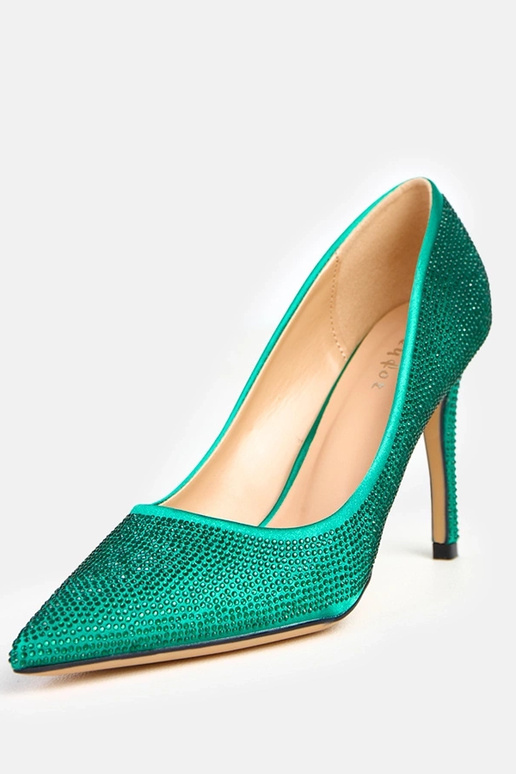 Zaļi satīna augstpapēžu apavi ar... Zaļi satīna augstpapēžu apavi ar...