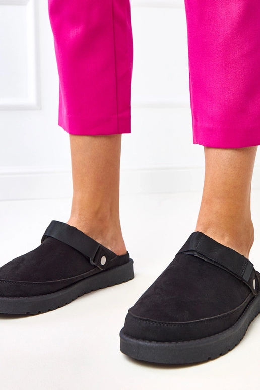 Melnas muļas ar Miluska uzlīmi