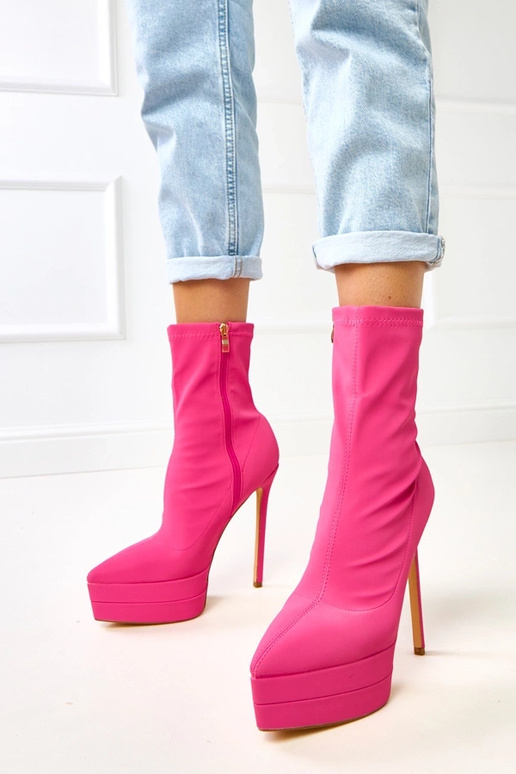 Rozā satīna zābaciņi uz augstpapēžu...