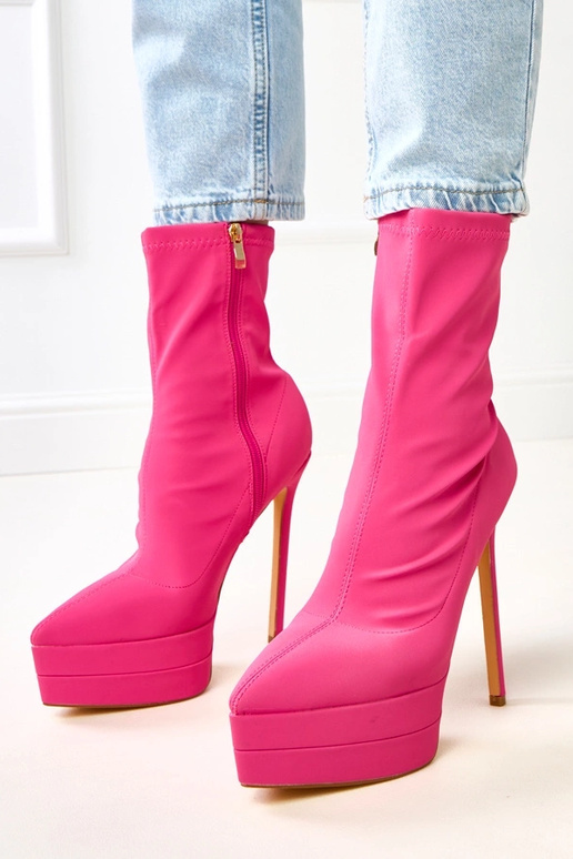 Rozā satīna zābaciņi uz augstpapēžu...