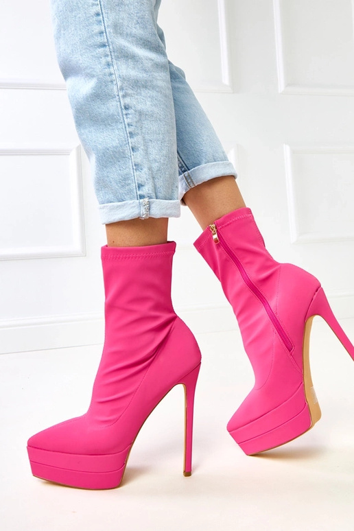 Rozā satīna zābaciņi uz augstpapēžu...