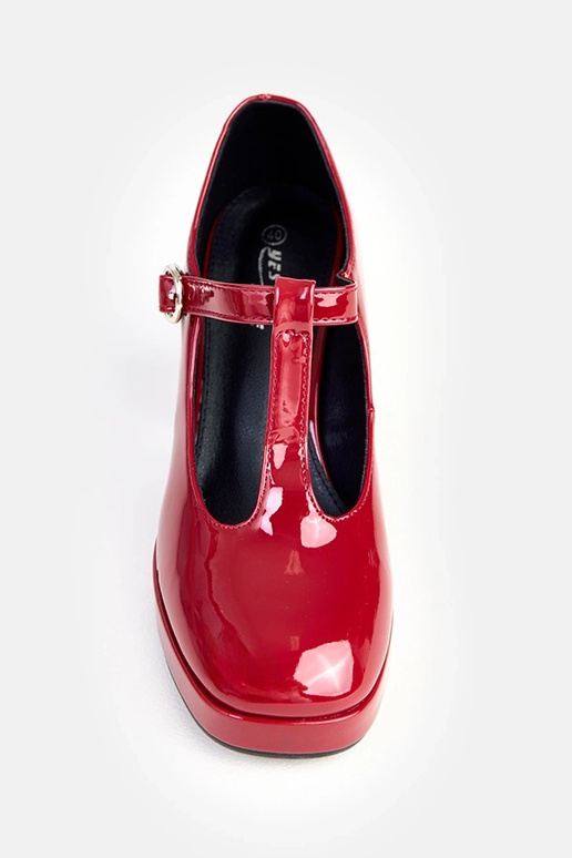 Bordo puszābaki uz stabiņa ar aizdari... Bordo puszābaki uz stabiņa ar aizdari...