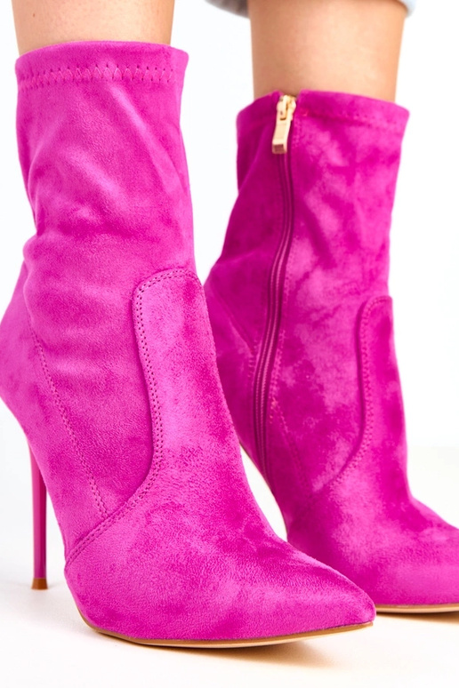 Violeta zābaciņi ar zamša apdari uz...