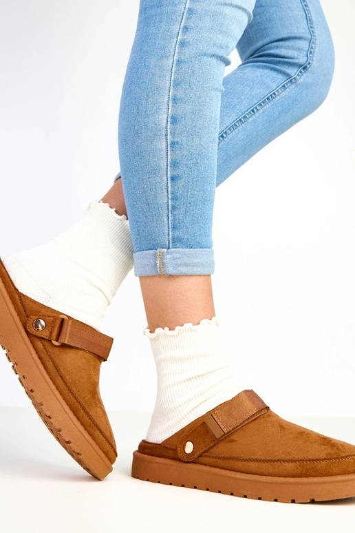 Brūni čības ar lipīšu Miluska