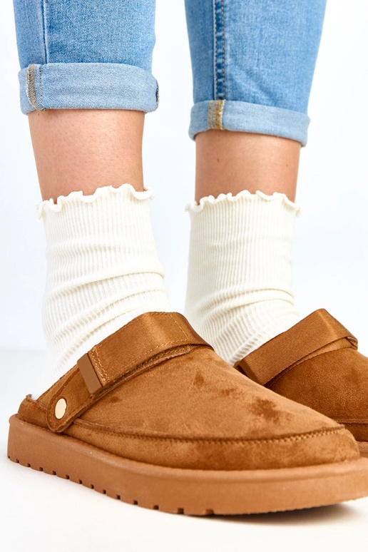 Brūni čības ar lipīšu Miluska