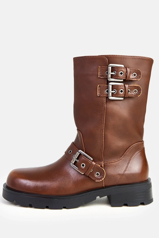 Brūni zābaciņi uz platformas ar...