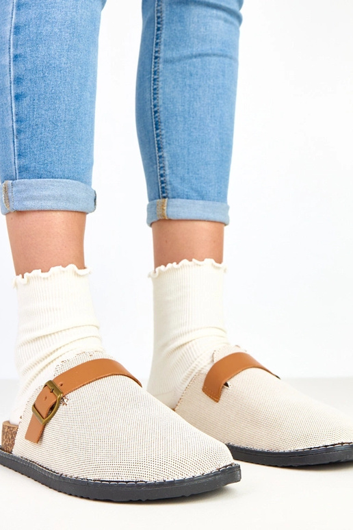 Rudās čības uz korķa platformas ar...