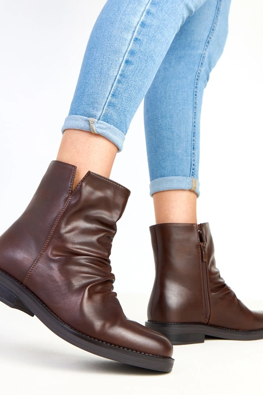 Rudās sieviešu botīnes ar krokām...