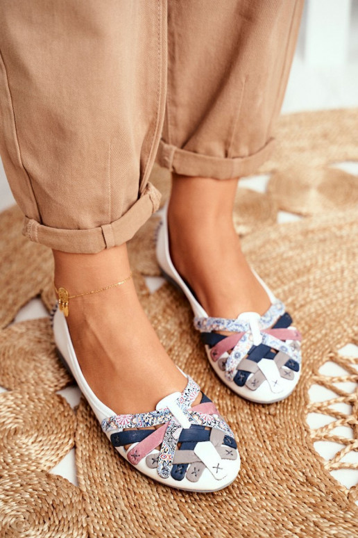 Sieviešu Balerīnas Tā irciejka baltas krāsas 01358-21 Sieviešu Balerīnas Tā irciejka baltas krāsas 01358-21