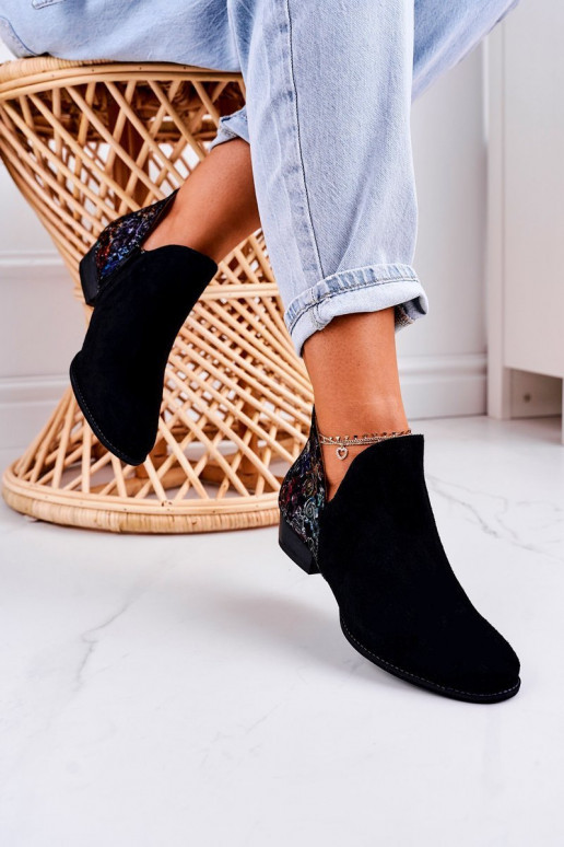 Sieviešu puszābaki Tā irciejka melnas krāsas ar puķītēm 04091-57