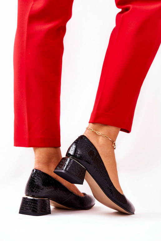 Āda ar čūskādas imitāciju Kurpes Ļevskis 3118 melnas krāsas Āda ar čūskādas imitāciju Kurpes Ļevskis 3118 melnas krāsas