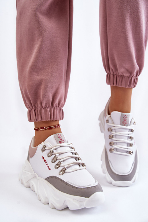 Sieviešu Sneakers modeļa apavi ar platformu Cross Jeans KK2R4071C baltas krāsas Sieviešu Sneakers modeļa apavi ar platformu Cross Jeans KK2R4071C baltas krāsas
