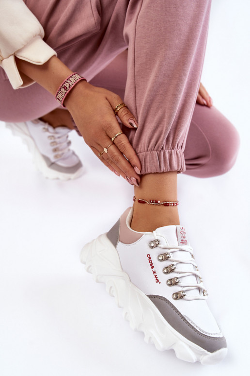 Sieviešu Sneakers modeļa apavi ar platformu Cross Jeans KK2R4071C baltas krāsas Sieviešu Sneakers modeļa apavi ar platformu Cross Jeans KK2R4071C baltas krāsas