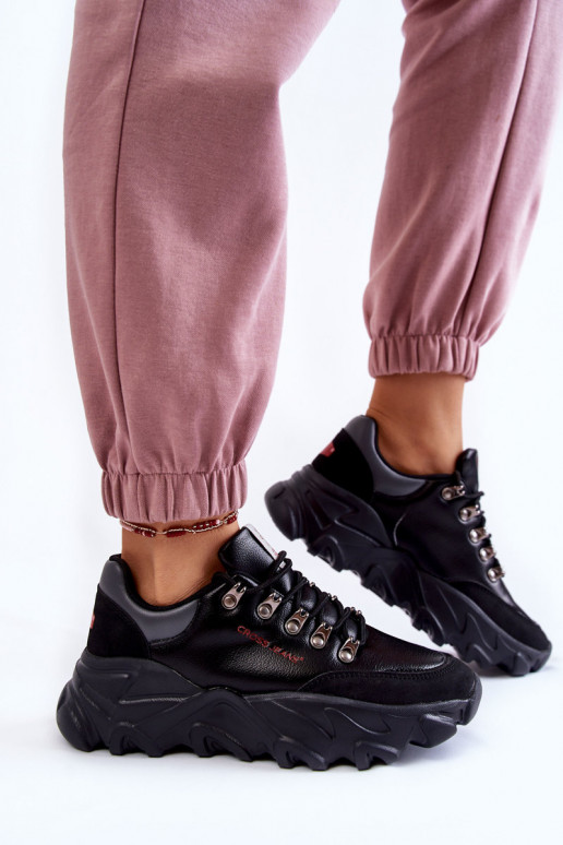 Sieviešu Sneakers modeļa apavi ar platformu Cross Jeans KK2R4073C melnas krāsas Sieviešu Sneakers modeļa apavi ar platformu Cross Jeans KK2R4073C melnas krāsas