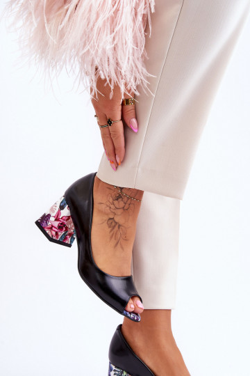 Āda Kurpes ar dekorētiem papēžiem Ļevskis Shoes 2608/K melnas krāsas 2