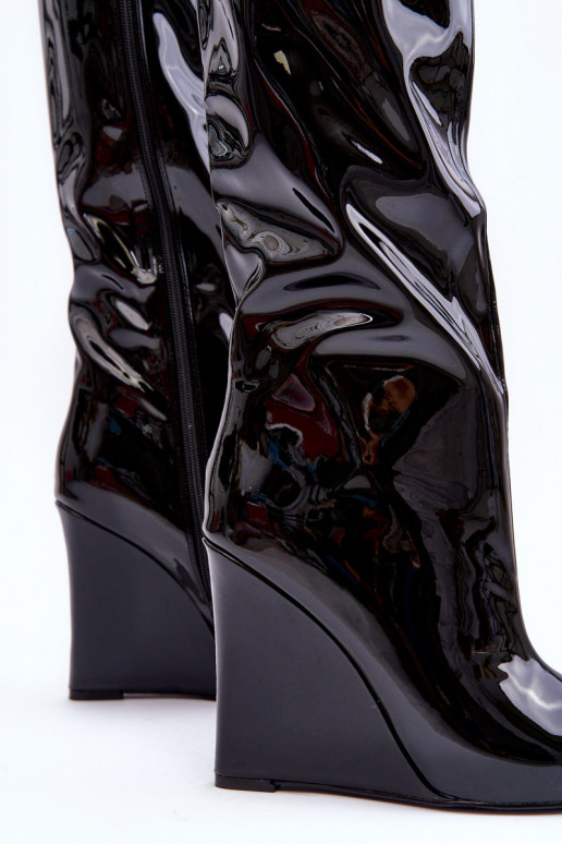 Laque garie zābaki Uz Ķīļa melnas krāsas Delinn Laque garie zābaki Uz Ķīļa melnas krāsas Delinn