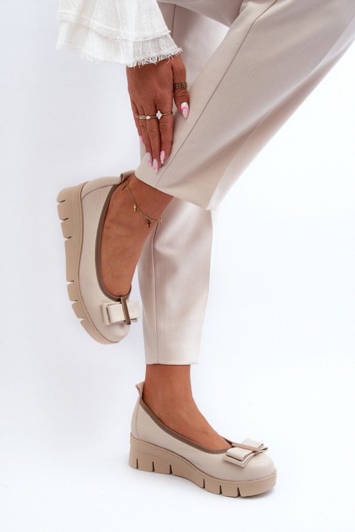 Balerīnas Āda ar platformu ar ornamentiem ziloņkaula krāsas Ļevskis 3384 Balerīnas Āda ar platformu ar ornamentiem ziloņkaula krāsas Ļevskis 3384