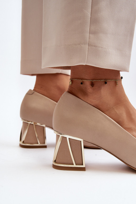 Eleganta stila Kurpes ar ornamentiem Laura Messi 2740 smilšu krāsas Eleganta stila Kurpes ar ornamentiem Laura Messi 2740 smilšu krāsas