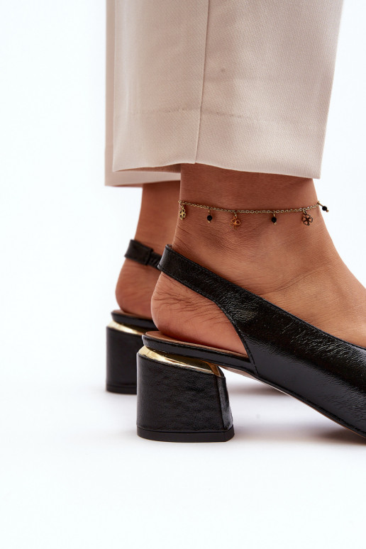 Sieviešu basenes ar ornamentiem Laura Messi 2719 melnas krāsas Sieviešu basenes ar ornamentiem Laura Messi 2719 melnas krāsas