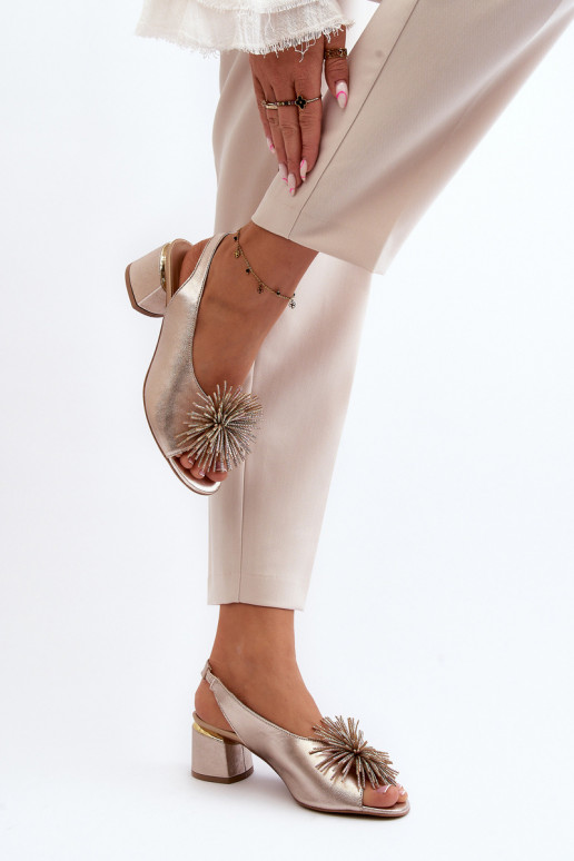 Sieviešu basenes ar ornamentiem Laura Messi 2719 Zelta krāsas Sieviešu basenes ar ornamentiem Laura Messi 2719 Zelta krāsas