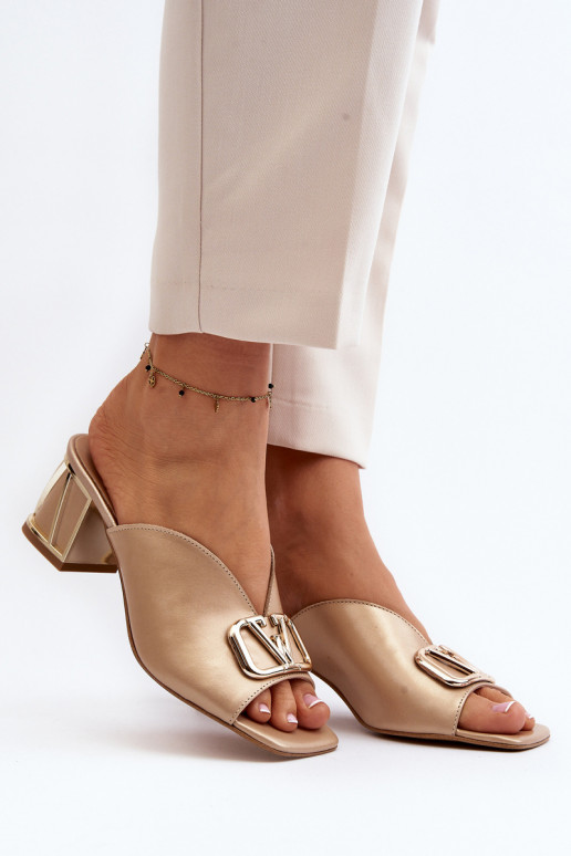 Eleganta stila sieviešu čības ar papēdi Laura Messi 2771 Zelta krāsas Eleganta stila sieviešu čības ar papēdi Laura Messi 2771 Zelta krāsas