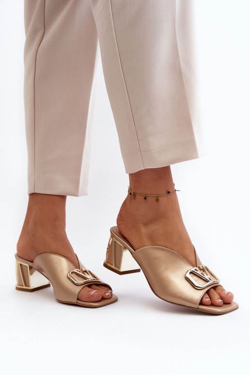Eleganta stila sieviešu čības ar papēdi Laura Messi 2771 Zelta krāsas Eleganta stila sieviešu čības ar papēdi Laura Messi 2771 Zelta krāsas